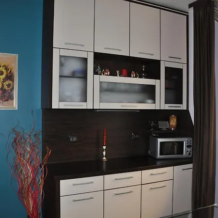 Top Center Modern Ndk Apartment